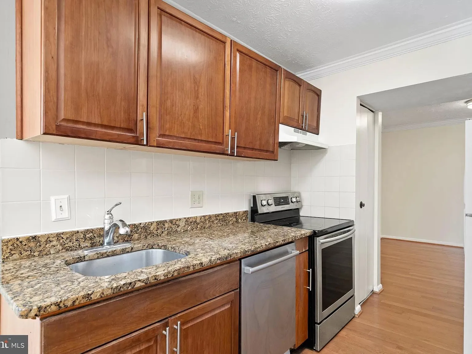 7925 Mandan Rd — Photo 4