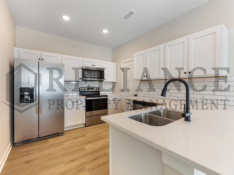 12438 Blanford St — Photo 9