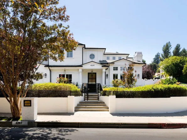4197 Hayvenhurst Dr, Encino, CA 91436