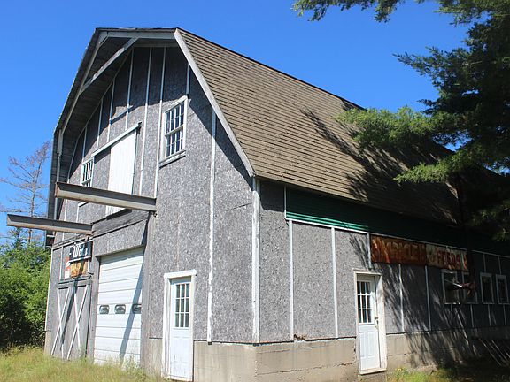 3rd image of 488 Old County Road