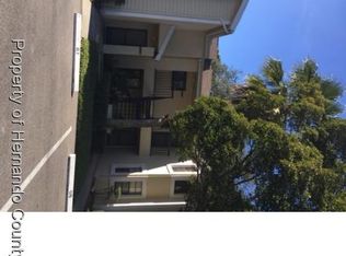 8009 Picketts Ct, Weeki Wachee, FL 34613