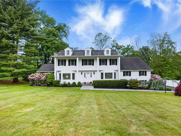 4 Apache Circle, Katonah, NY 10536