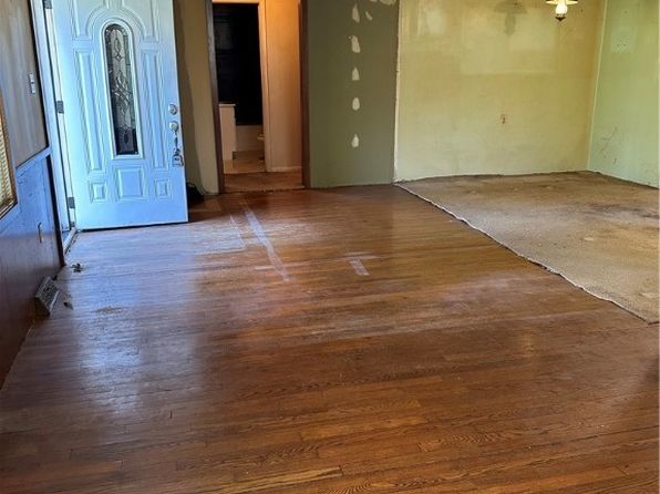 533 E Main St, Madison, OH 44057