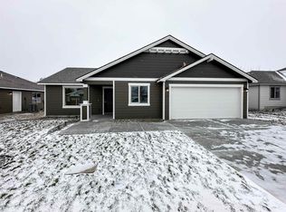 110 E 22nd Pl, Kennewick, WA 99337