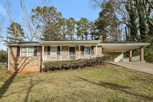 6490 Executive Dr Photo 1