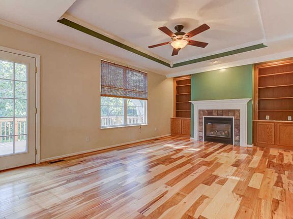 4th image of 6652 Creekhead Dr