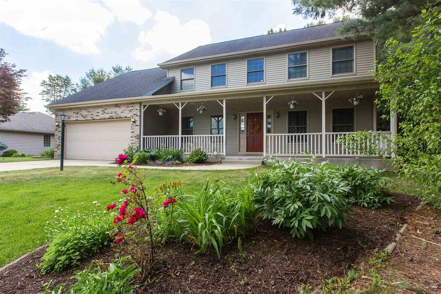 16480 Branchwood Ln photo 1