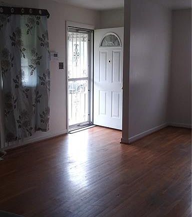 2nd image of 1319 Beazley St