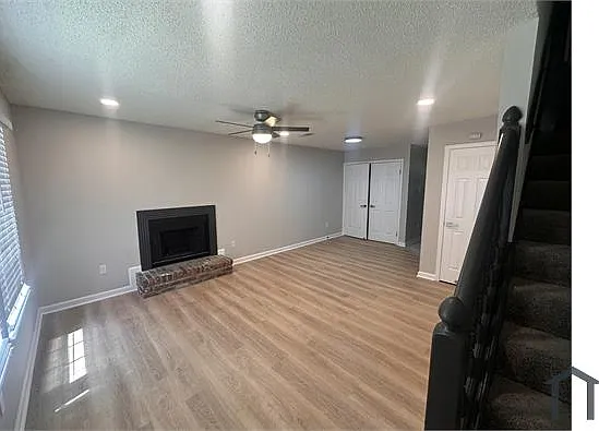 2 bed, 1100 sqft, $1,200 — Photo 2