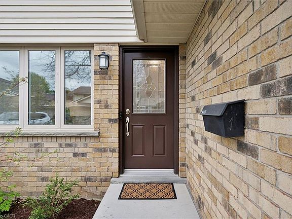 3rd image of 375 Kingscourt Dr #27