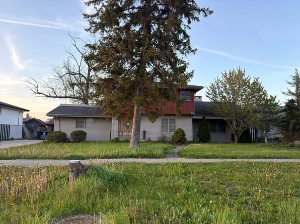 7728 W 83rd St, Bridgeview, IL 60455