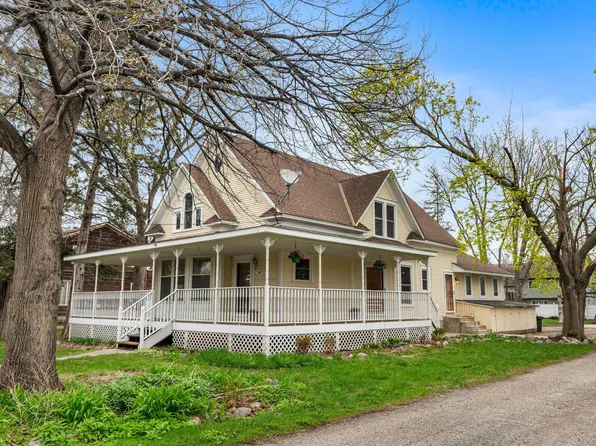 317 8th St, Farmington, MN 55024