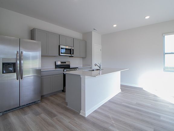 5th image of 1247 Ross Farms Blvd