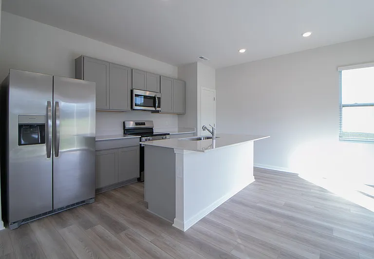 1247 Ross Farms Blvd — Photo 5