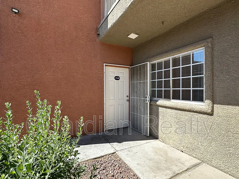 2 bed, 2.0 bath, 974 sqft, $1,400 — Photo 4