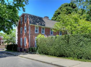 104 Mill St, Newport, RI 02840