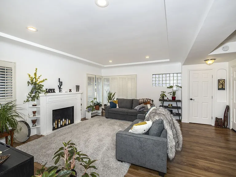 3440 Oak Knoll Blvd #2 — Photo 6