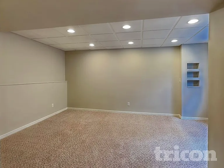4843 S Liverpool Cir — Photo 15
