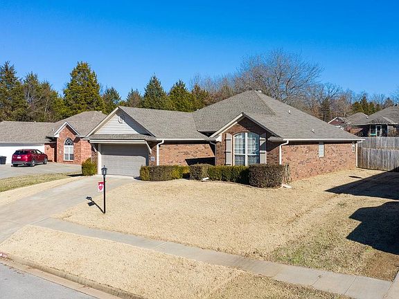 3rd image of 2722 Quarry Dr