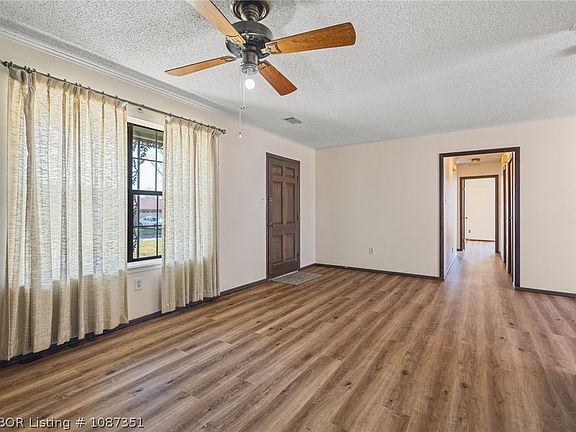 5th image of 4717 N 33rd St