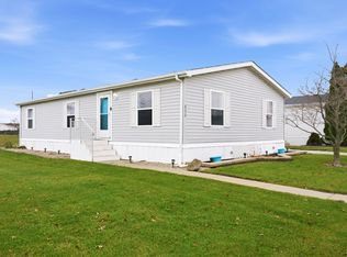 830 S 10th St, Dekalb, IL 60115