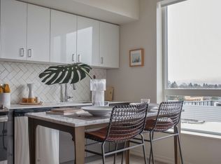 Laurel 42, Portland, OR 97213
