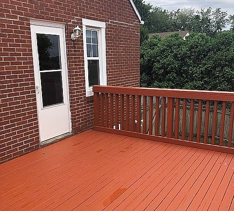 2nd image of 1534 Oak St