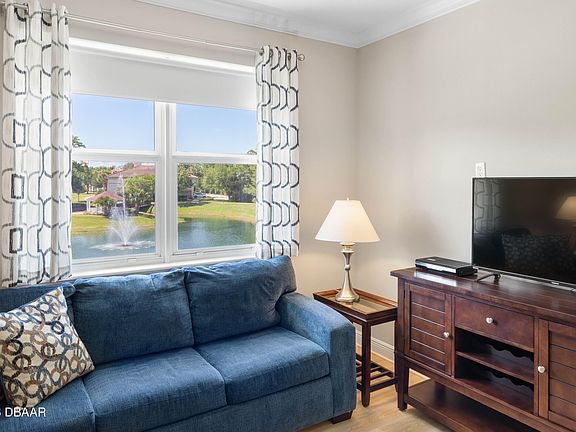 4th image of 80 Riverview Bnd S #S