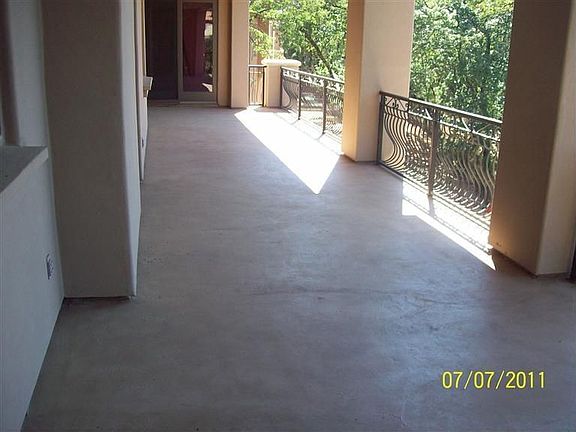 5th image of 3808 Greenview Dr