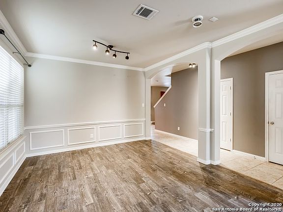 4th image of 152 Still Brook Ln