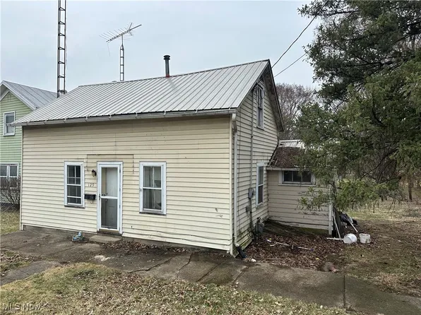 129 N Jefferson St, Loudonville, OH 44842