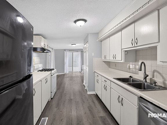 4th image of 420 E Aberdeen St