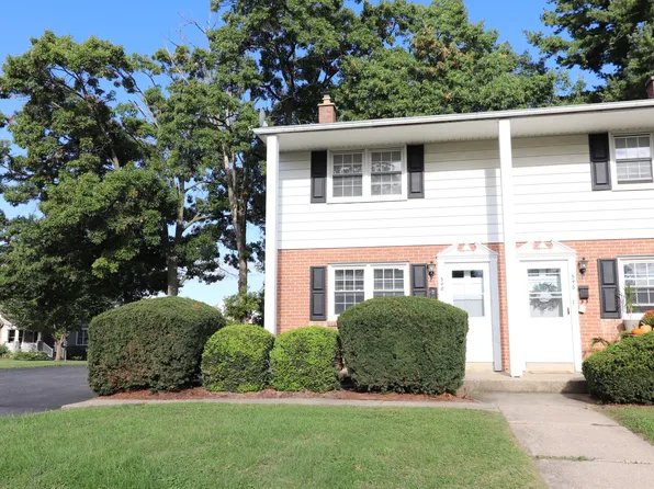 548 W Marion St, Lititz, PA 17543