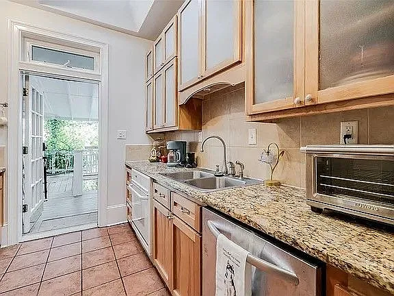 216 W Bolton St #MAIN HOUSE — Photo 10