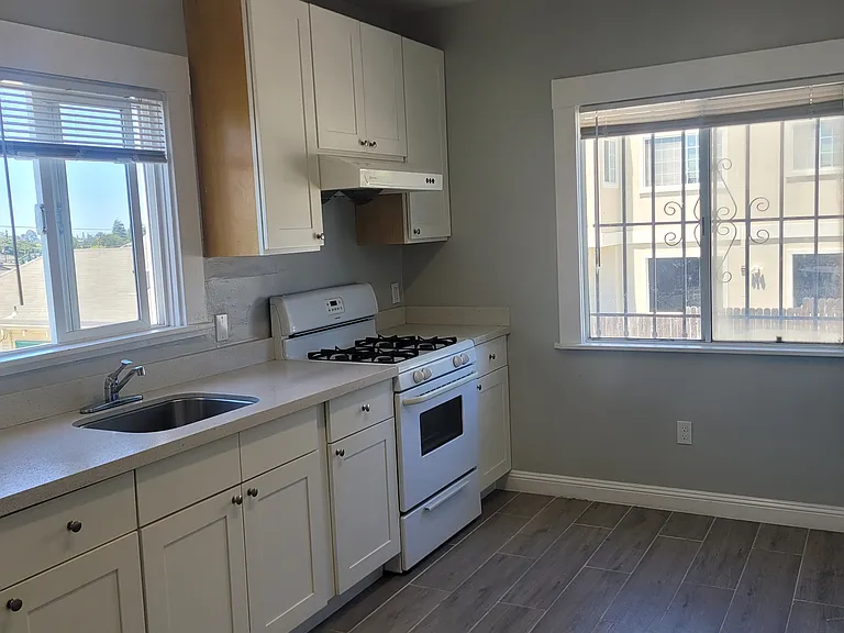 3089 Macarthur Blvd #5 — Photo 7