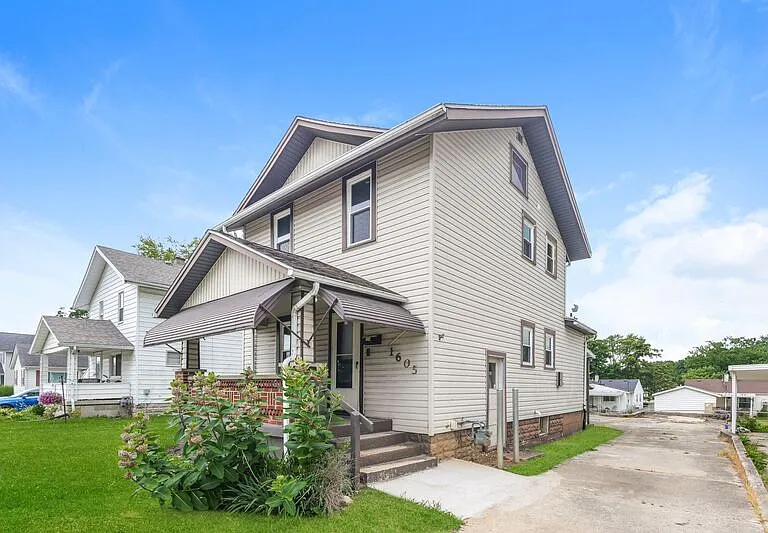 1605 S Yellow Springs St — Photo 2
