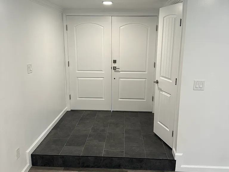 8116 Howe St — Photo 4