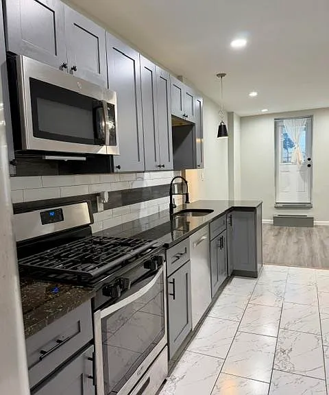 65 Clendenny Ave #1 — Photo 2