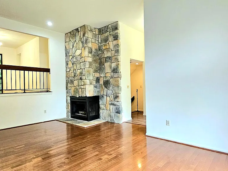 8729 Sheridan Farms Ct — Photo 5
