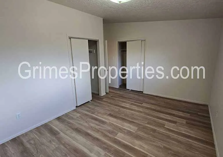 2632 Dakota St NE #7 — Photo 11
