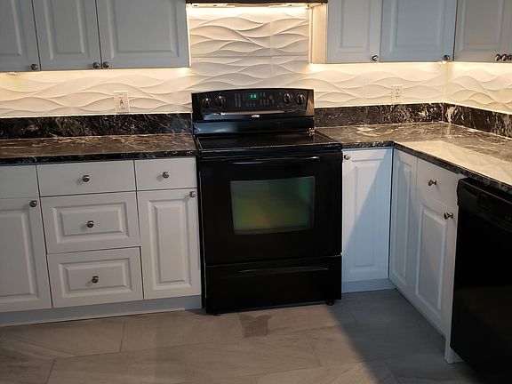 Under cabinet lighting