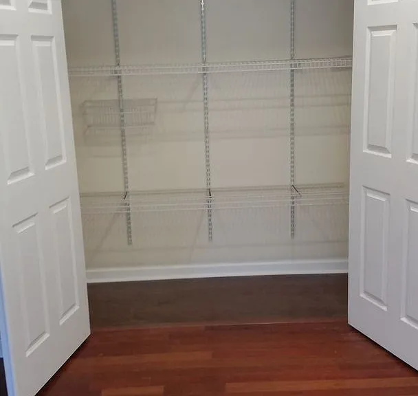 8 Saint Ives Ct — Photo 15