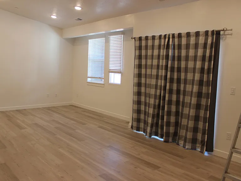 463 W 60 S #M302 — Photo 22