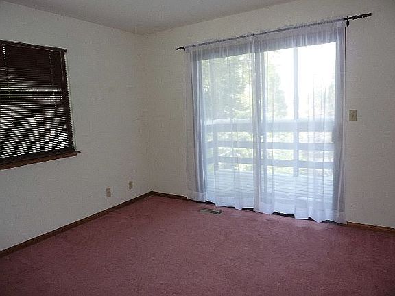4th image of 24556 Bernard Dr