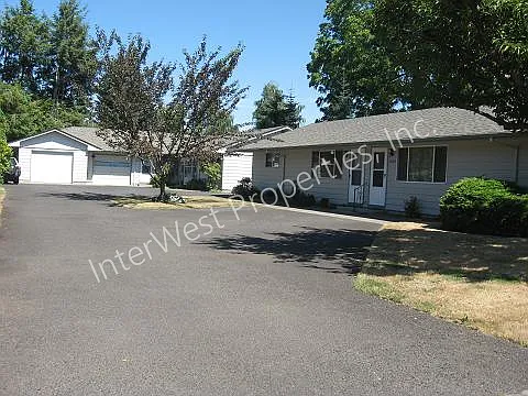 2 bed, 800 sqft, $1,595 — Photo 2
