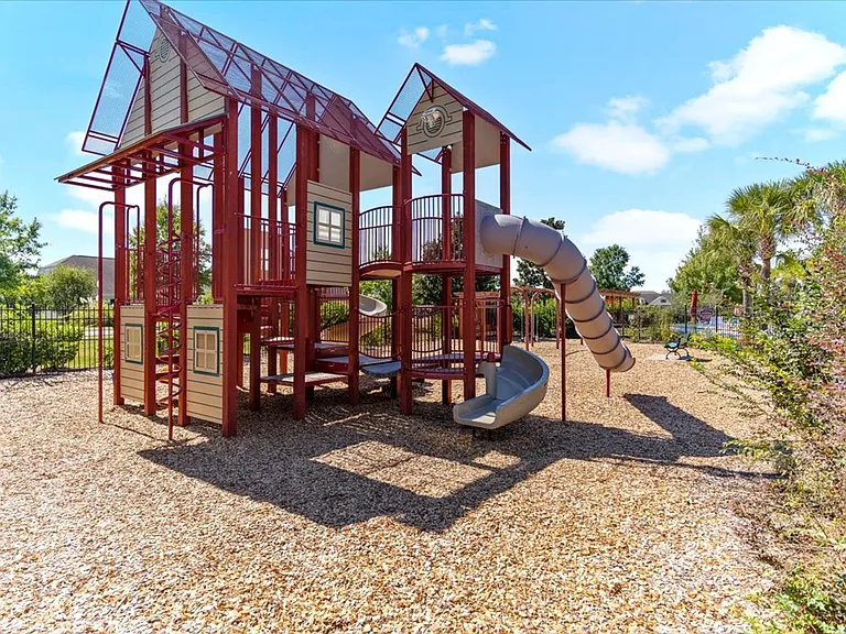 4 Gardenia Dr — Photo 51