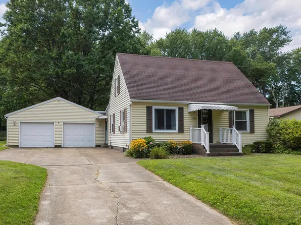 416 Parkside Dr, Erie, PA 16511