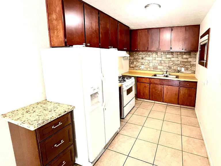 2975 Sacramento Ave #M — Photo 7