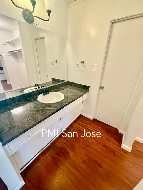 4 Bed 2 Bath home for rent in Palo Alto — Photo 4