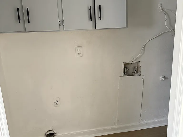 1000 Waco Rd #205 — Photo 3